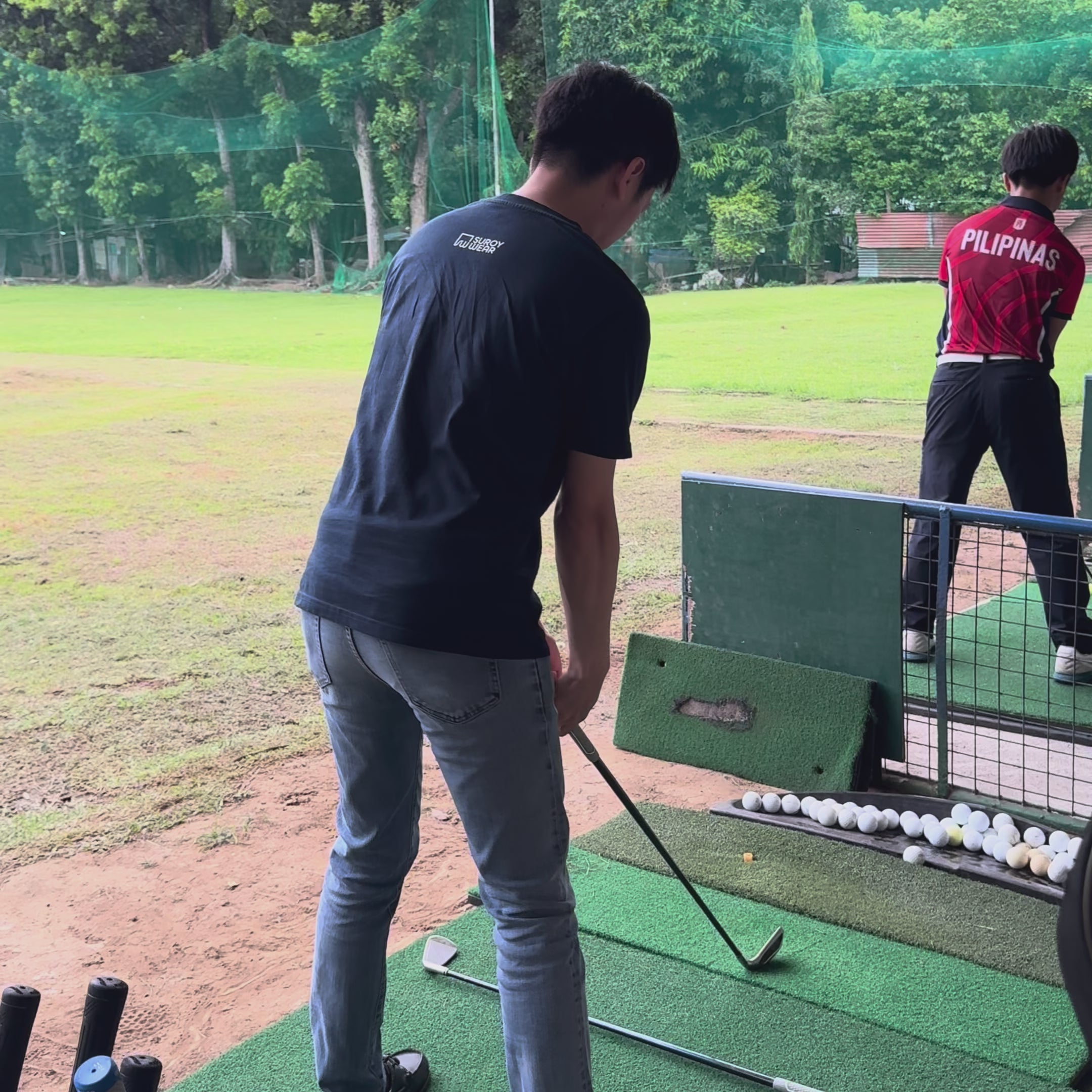 Load video: Suroy Wear Everyday Tee